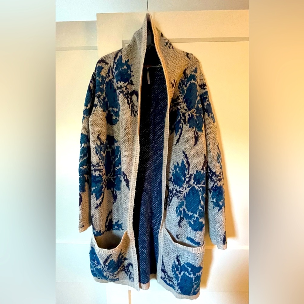 *Rare* Free People ‘Flower Power’ Floral Cardigan Blue